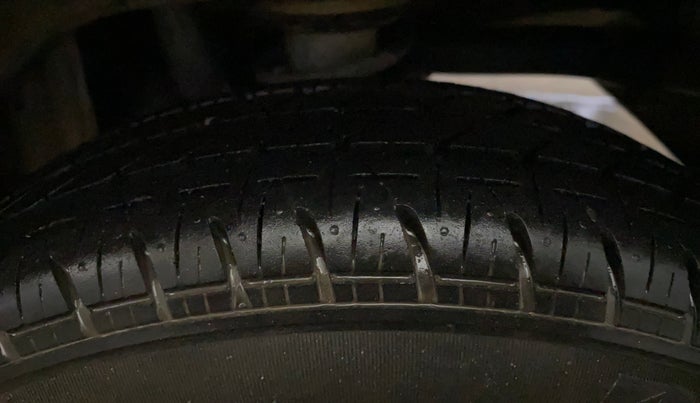 2018 Maruti Alto 800 LXI, Petrol, Manual, 48,756 km, Left Rear Tyre Tread