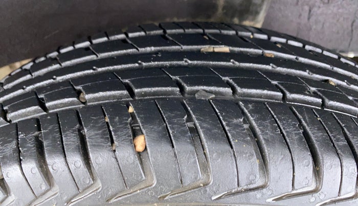 2018 Renault Kwid RXL, Petrol, Manual, 21,521 km, Left Rear Tyre Tread