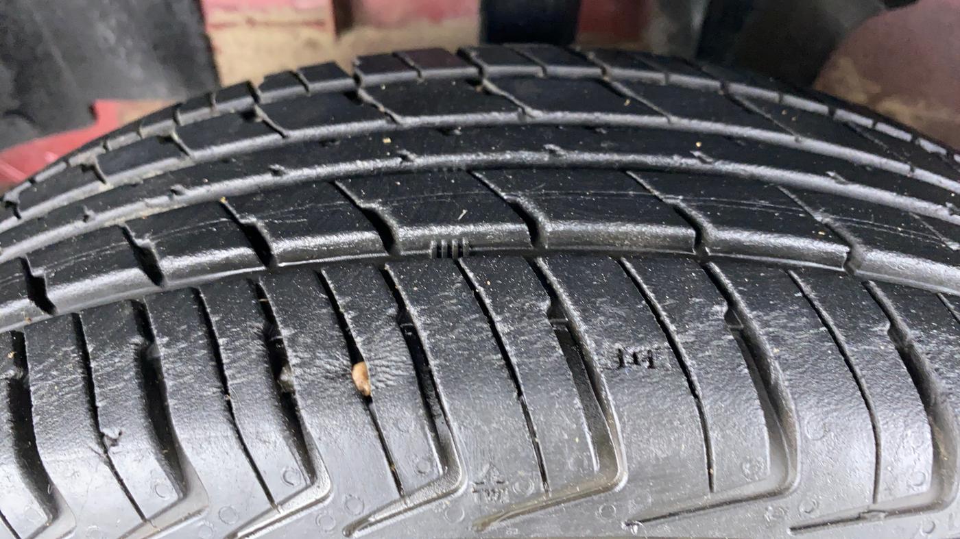 2018 Renault Kwid RXL, Petrol, Manual, 21,521 km, Left Front Tyre Tread