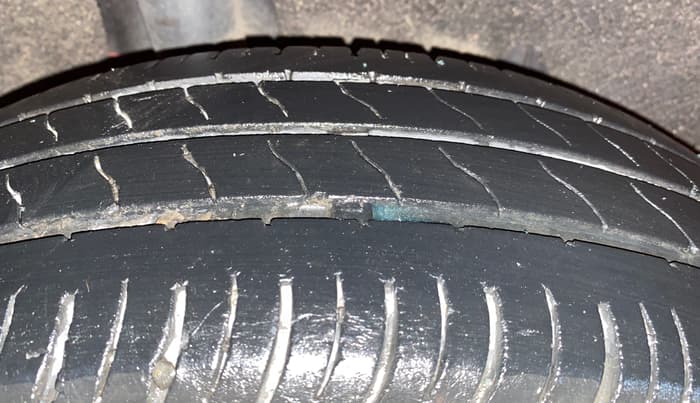 2021 Maruti Baleno DELTA PETROL 1.2, Petrol, Manual, 48,837 km, Right Rear Tyre Tread