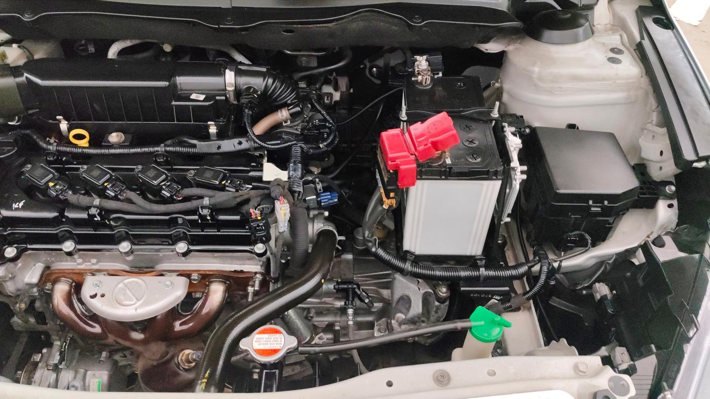 2022 Maruti Ciaz ALPHA 1.5 SHVS PETROL, Petrol, Manual, 76,642 km, Engine View - Left