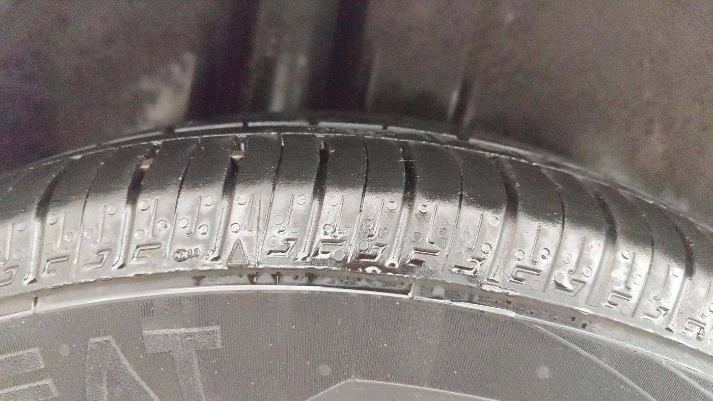 2022 Maruti Ciaz ALPHA 1.5 SHVS PETROL, Petrol, Manual, 76,642 km, Right Rear Tyre Tread