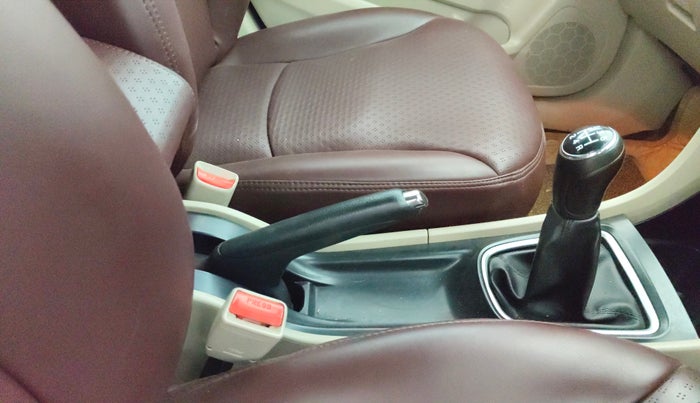 2022 Maruti Ciaz ALPHA 1.5 SHVS PETROL, Petrol, Manual, 76,642 km, Gear Lever