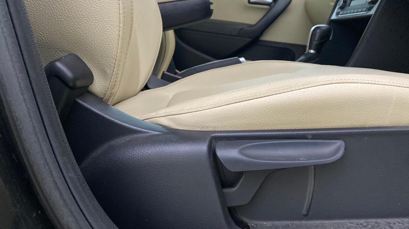 2021 Volkswagen Vento HIGHLINE PLUS 1.0L TSI AT, Petrol, Automatic, 35,599 km, Driver Side Adjustment Panel