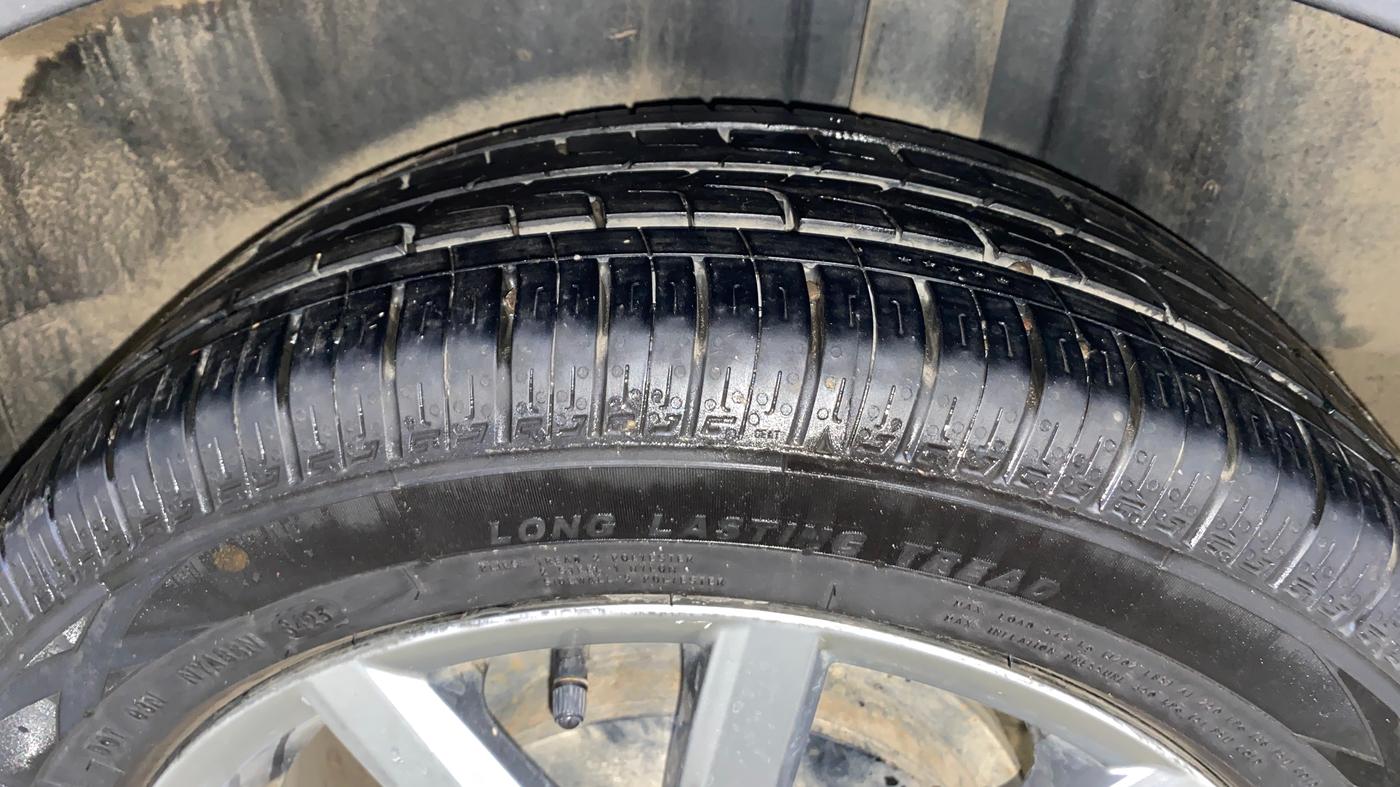 2021 Volkswagen Vento HIGHLINE PLUS 1.0L TSI AT, Petrol, Automatic, 35,599 km, Left Rear Tyre Tread