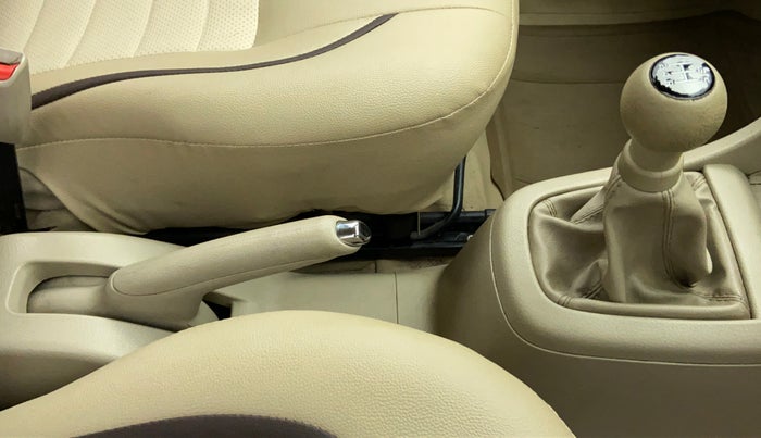 2016 Maruti Ertiga VDI SHVS, Diesel, Manual, 31,477 km, Gear Lever