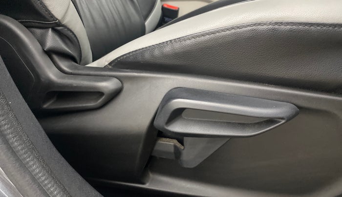 2021 Tata NEXON XZ PLUS PETROL SUNROOF, Petrol, Manual, 87,953 km, Driver Side Adjustment Panel