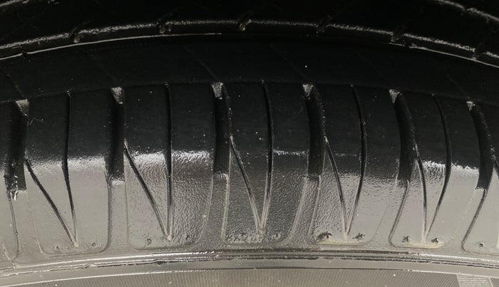 2021 Tata NEXON XZ PLUS PETROL SUNROOF, Petrol, Manual, 87,953 km, Left Front Tyre Tread