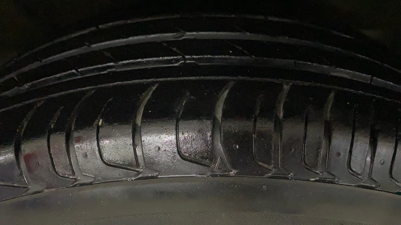 2019 Hyundai VENUE SX PLUS 1.0 TURBO DCT, Petrol, Automatic, 77,769 km, Right Front Tyre Tread