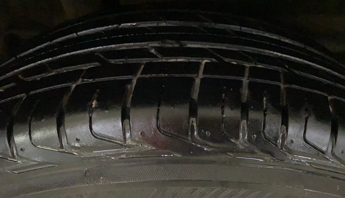 2019 Hyundai VENUE SX PLUS 1.0 TURBO DCT, Petrol, Automatic, 77,769 km, Right Rear Tyre Tread