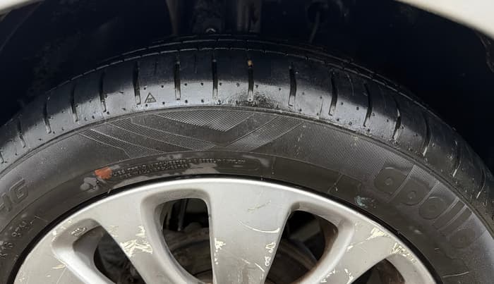 2017 Maruti Baleno ALPHA CVT PETROL 1.2, Petrol, Automatic, 72,462 km, Left Front Tyre Tread