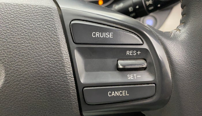 2020 Hyundai AURA SX 1.2 (O), Petrol, Manual, 1,17,159 km, Adaptive Cruise Control
