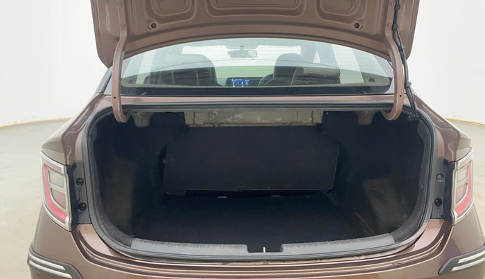 2020 Hyundai AURA SX 1.2 (O), Petrol, Manual, 1,17,159 km, Boot Inside