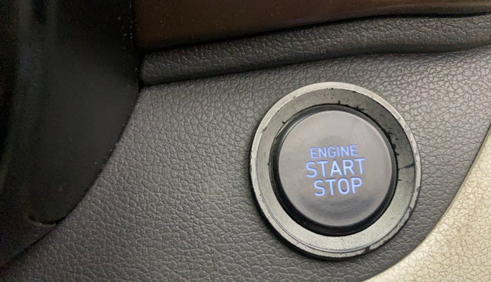 2020 Hyundai AURA SX 1.2 (O), Petrol, Manual, 1,17,159 km, Keyless Start/ Stop Button