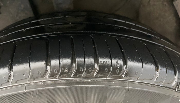 2021 KIA SONET HTK PLUS 1.2, Petrol, Manual, 80,891 km, Left Front Tyre Tread