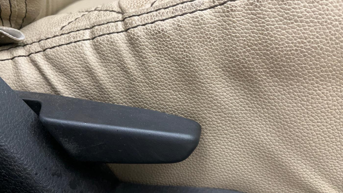 2021 Renault Duster RXZ 1.3 TURBO PETROL CVT, Petrol, Automatic, 47,632 km, Driver Side Adjustment Panel