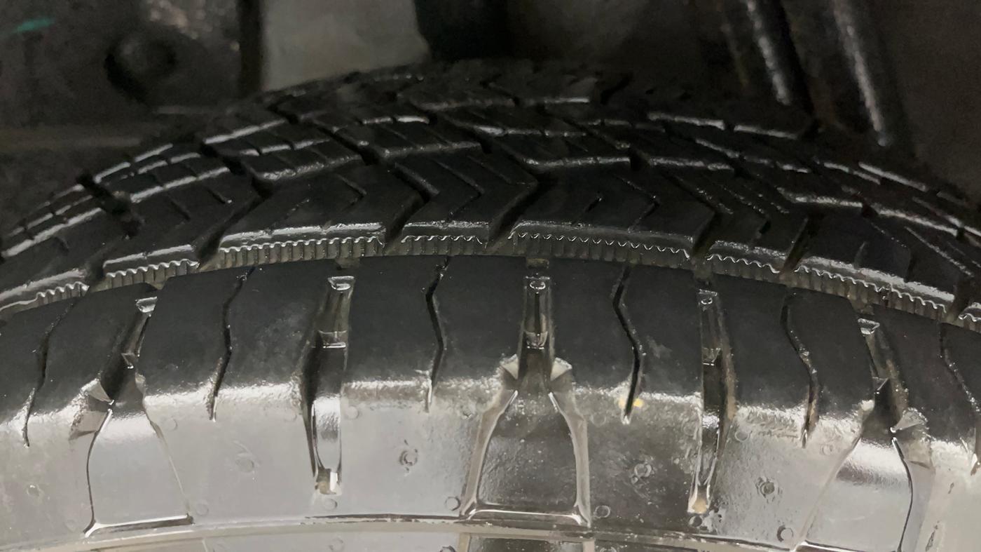 2021 Renault Duster RXZ 1.3 TURBO PETROL CVT, Petrol, Automatic, 47,632 km, Right Rear Tyre Tread
