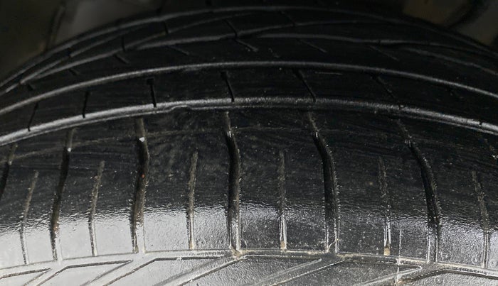2018 Tata NEXON XZA + 1.2 PETROL A/T, Petrol, Automatic, 49,841 km, Left Front Tyre Tread
