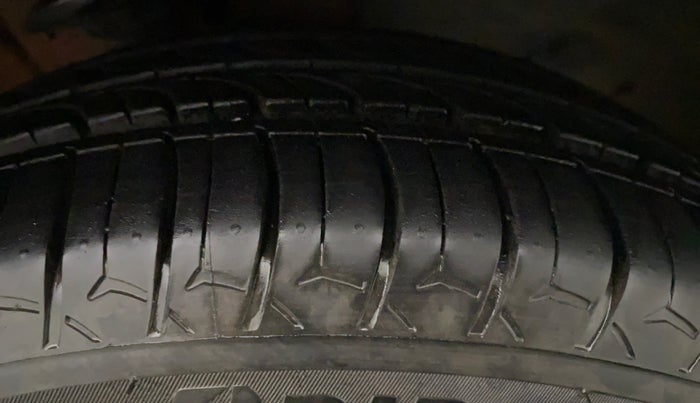 2020 Maruti IGNIS ZETA 1.2 AMT, Petrol, Automatic, 13,795 km, Left Front Tyre Tread