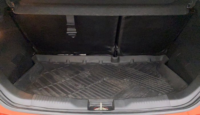 2020 Maruti IGNIS ZETA 1.2 AMT, Petrol, Automatic, 13,795 km, Boot Inside