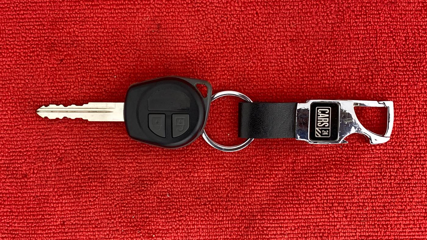 2013 Maruti Swift Dzire VXI, Petrol, Manual, 80,375 km, Key Close Up