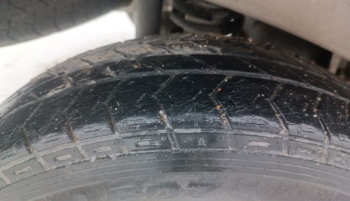 2014 Maruti Eeco 5 STR WITH A/C+HTR, Petrol, Manual, 30,295 km, Right Rear Tyre Tread