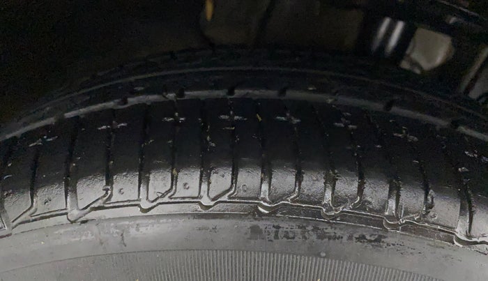2020 Tata Tiago XZA PLUS PETROL, Petrol, Automatic, 32,971 km, Right Front Tyre Tread