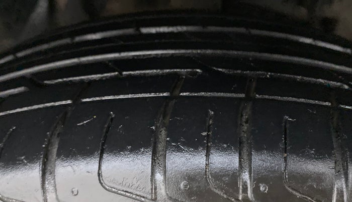 2017 Tata NEXON XZ+ 1.5, Diesel, Manual, 87,463 km, Right Front Tyre Tread