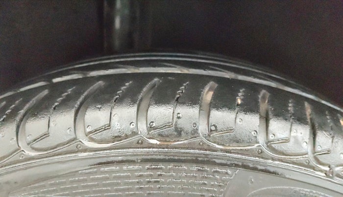 2013 Ford Ecosport TITANIUM 1.5L PETROL AT, Petrol, Automatic, 92,020 km, Right Rear Tyre Tread