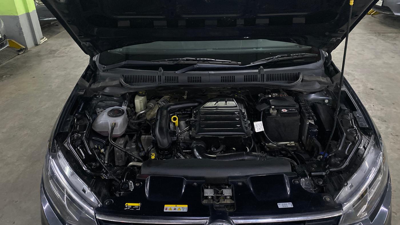 2023 Volkswagen VIRTUS HIGHLINE TSI 1.0 AT, Petrol, Automatic, 75,629 km, Engine View