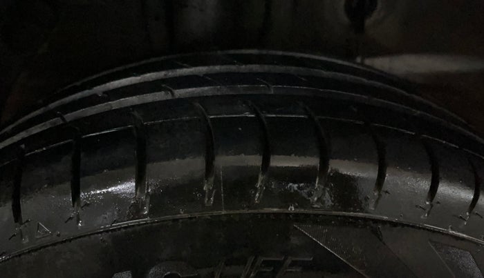 2017 Hyundai Elite i20 SPORTZ 1.2, Petrol, Manual, 60,451 km, Right Rear Tyre Tread