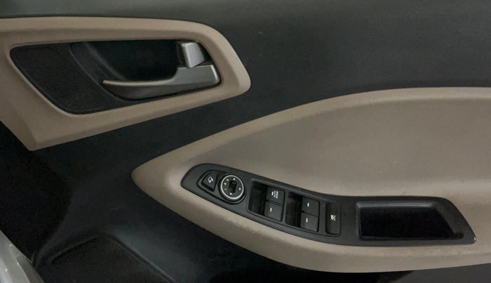 2017 Hyundai Elite i20 SPORTZ 1.2, Petrol, Manual, 60,451 km, Driver Side Door Panels Control