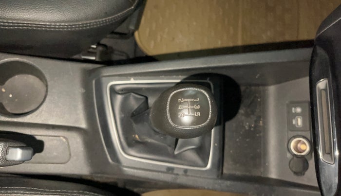 2017 Hyundai Elite i20 SPORTZ 1.2, Petrol, Manual, 60,451 km, Gear Lever