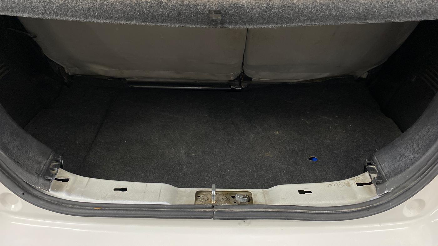2015 Maruti Wagon R 1.0 VXI AMT, Petrol, Automatic, 62,258 km, Boot Inside