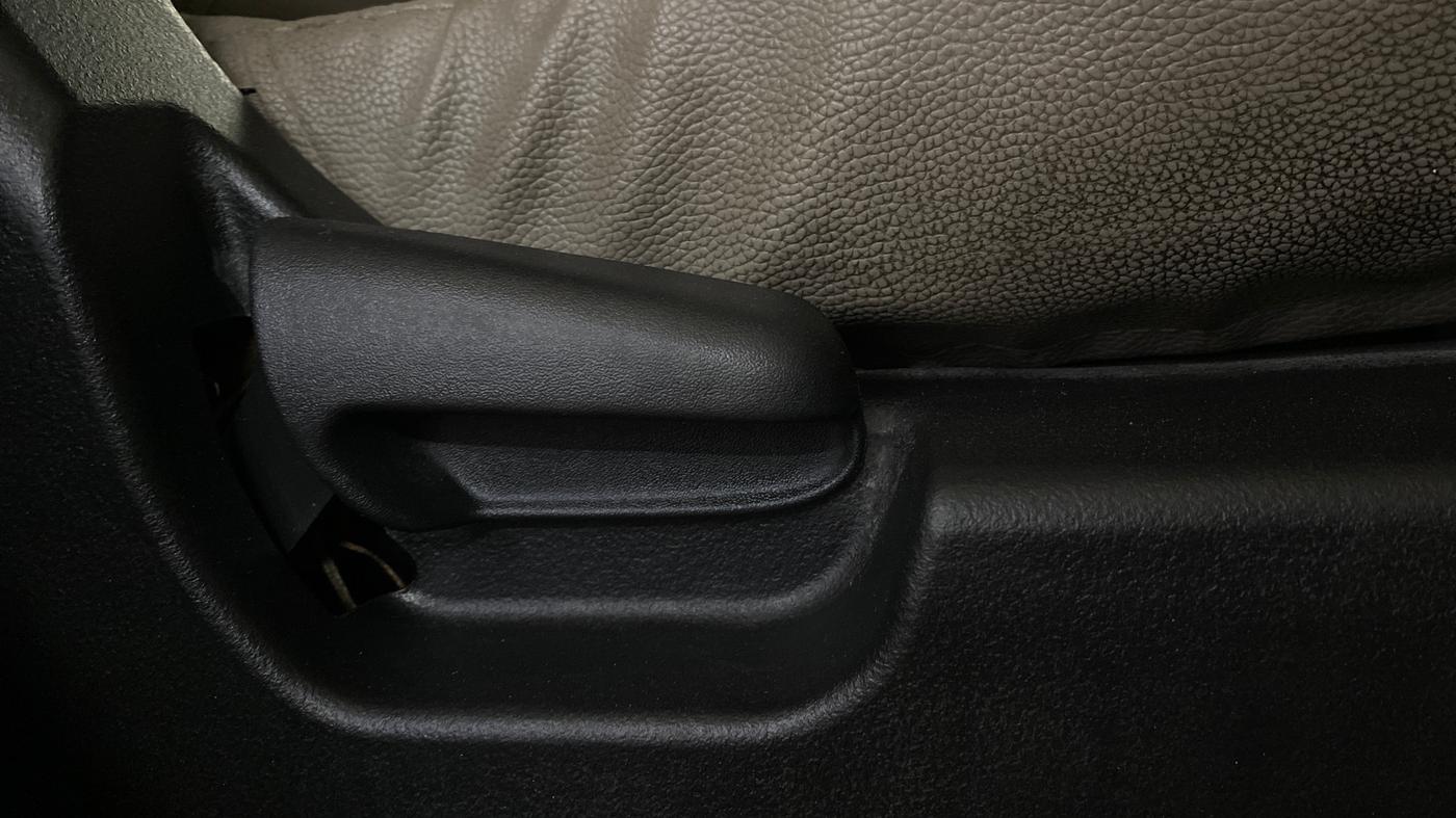 2015 Maruti Wagon R 1.0 VXI AMT, Petrol, Automatic, 62,258 km, Driver Side Adjustment Panel