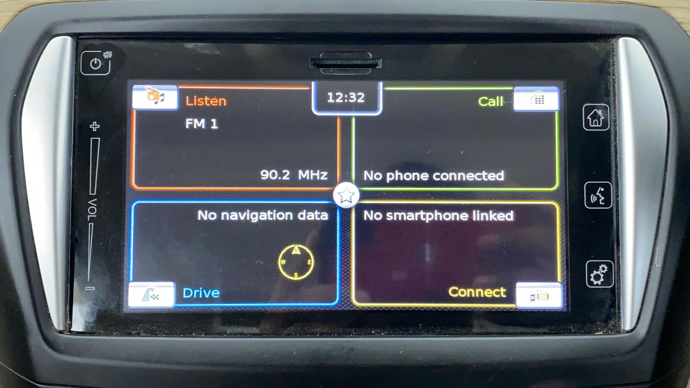 2019 Maruti Ciaz ALPHA 1.5 MT VTVT SHVS, Petrol, Manual, 11,966 km, Infotainment System