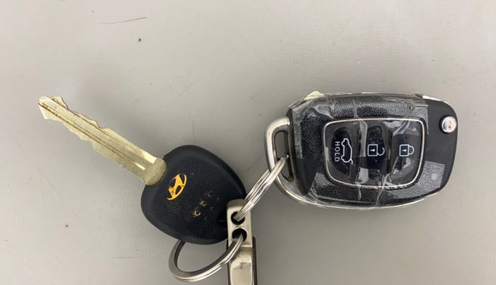 2021 Hyundai NEW I20 SPORTZ 1.5 MT, Diesel, Manual, 1,23,757 km, Key Close Up