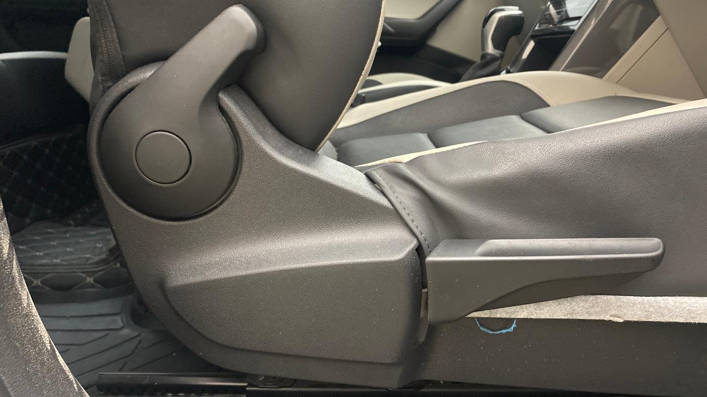 2023 Volkswagen TAIGUN TOPLINE 1.0 TSI AT, Petrol, Automatic, 50,860 km, Driver Side Adjustment Panel