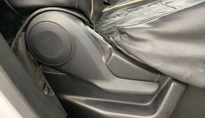 2024 Maruti New Wagon-R LXI CNG 1.0, CNG, Manual, 41,171 km, Driver Side Adjustment Panel