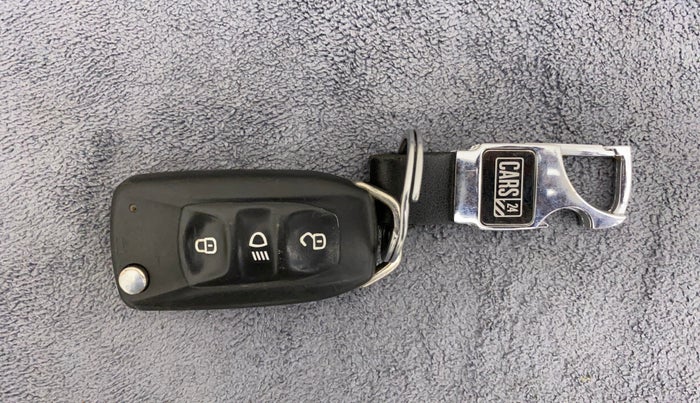 2019 Tata Tiago XZ PETROL, CNG, Manual, 91,756 km, Key Close Up