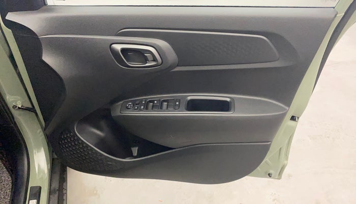 2023 Hyundai EXTER SX(O) CONNECT 1.2 AMT, Petrol, Automatic, 13,996 km, Driver Side Door Panels Control