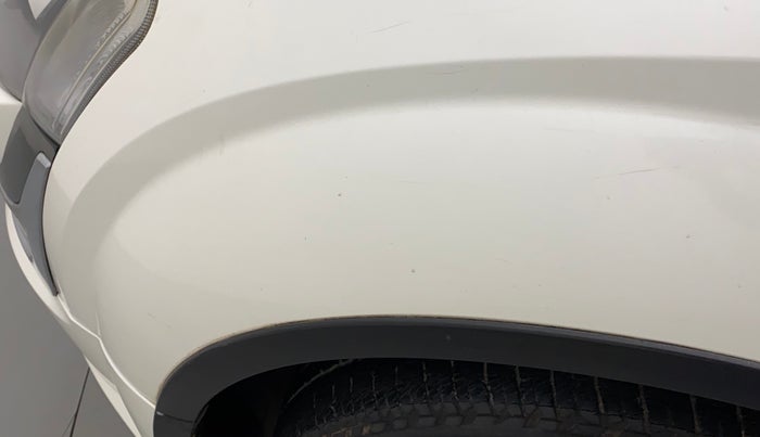 2016 Mahindra XUV500 W10, Diesel, Manual, 73,110 km, Left fender - Minor scratches