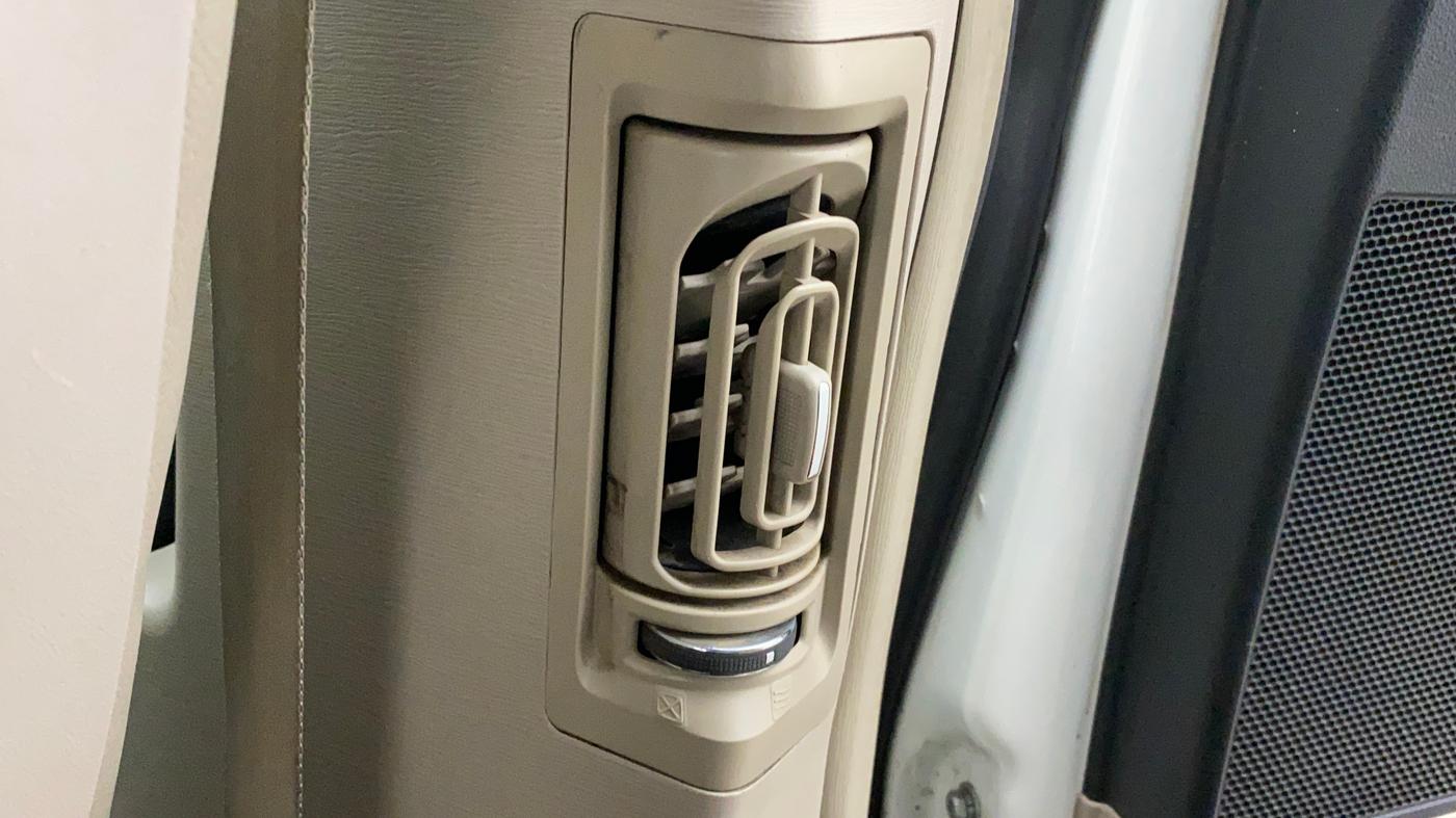 2016 Mahindra XUV500 W10, Diesel, Manual, 73,110 km, Rear AC Vents