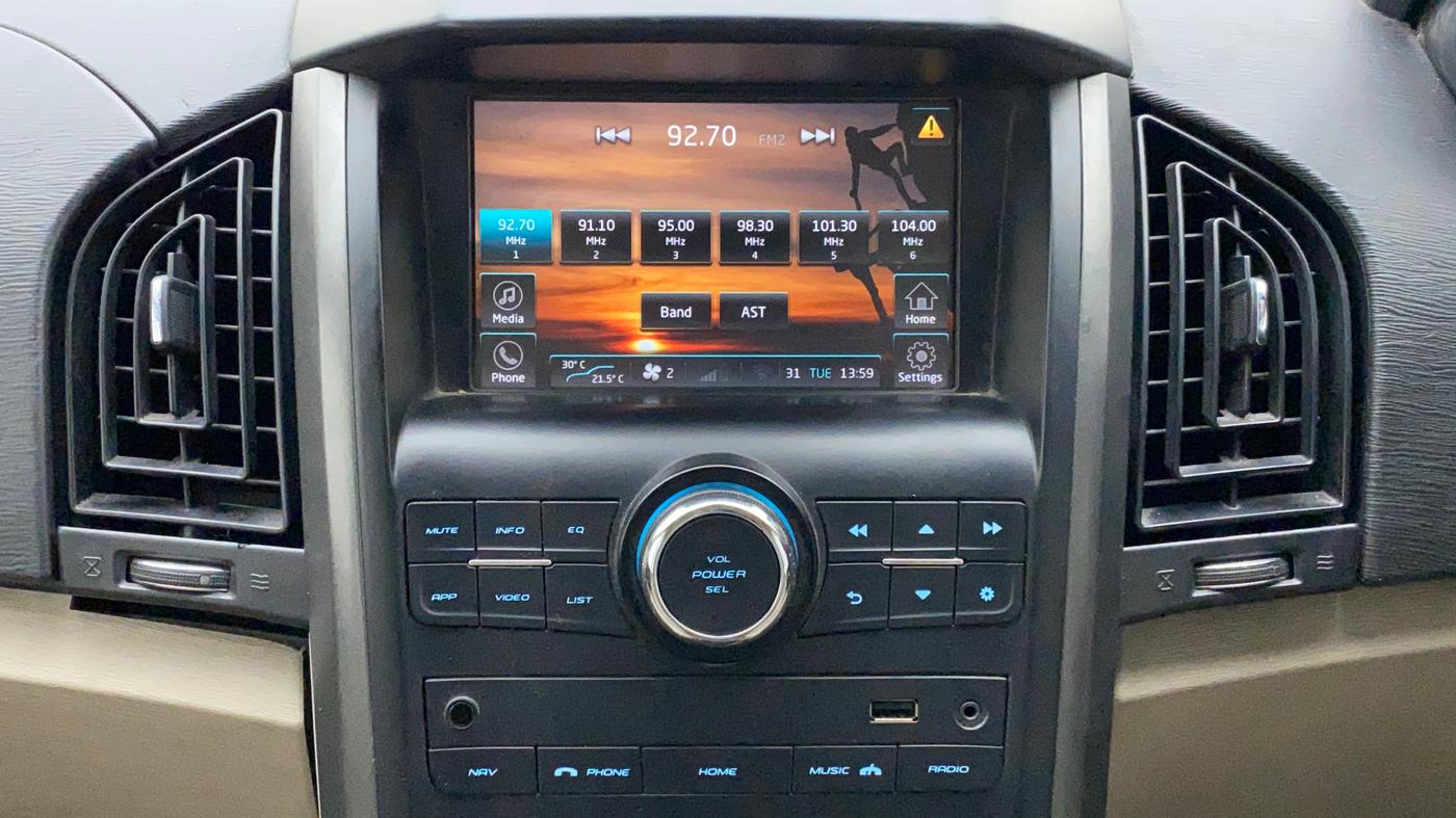 2016 Mahindra XUV500 W10, Diesel, Manual, 73,110 km, Infotainment System