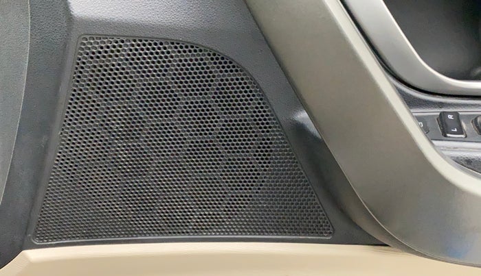 2016 Mahindra XUV500 W10, Diesel, Manual, 73,110 km, Speaker