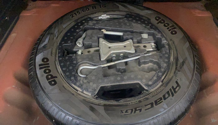 2017 Maruti Vitara Brezza ZDI, Diesel, Manual, 62,035 km, Spare Tyre