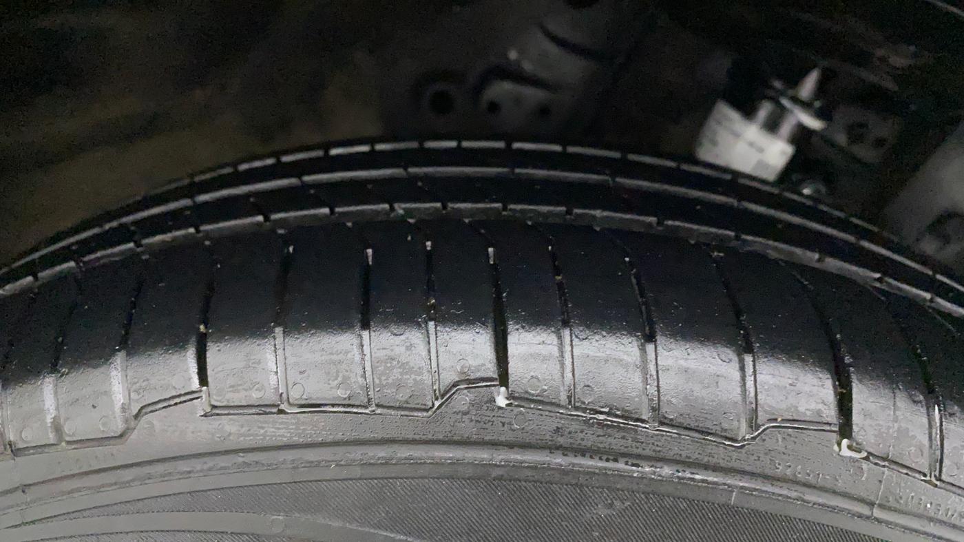 2015 Honda Amaze 1.2L I-VTEC S, Petrol, Manual, 95,086 km, Right Front Tyre Tread