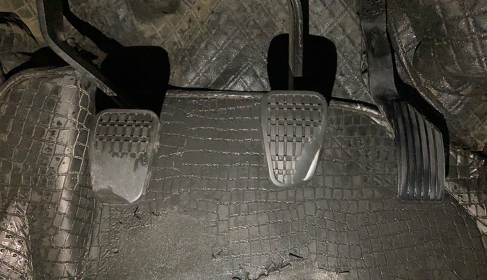 2019 Tata NEXON XM PETROL, Petrol, Manual, 1,18,744 km, Pedals