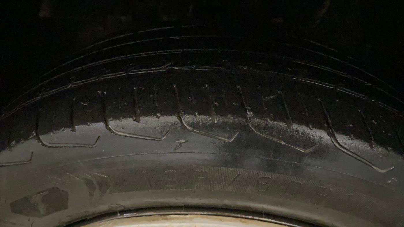 2019 Tata NEXON XM PETROL, Petrol, Manual, 1,18,765 km, Left Front Tyre Tread