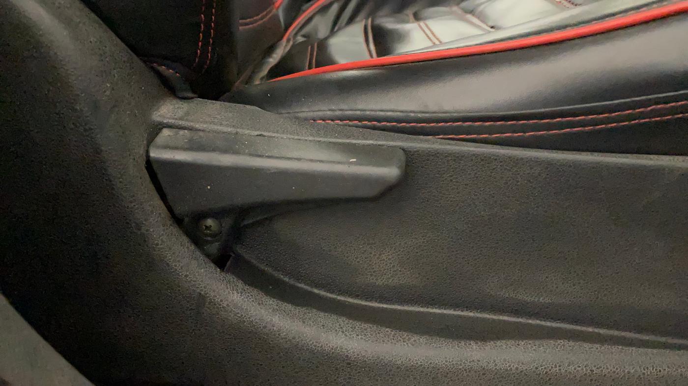 2019 Tata NEXON XM PETROL, Petrol, Manual, 1,18,765 km, Driver Side Adjustment Panel